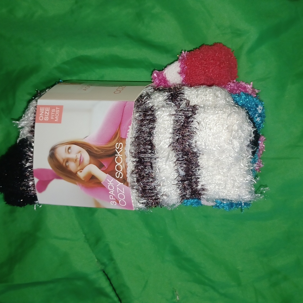 2/$15- 3 Pack of Cozy Socks